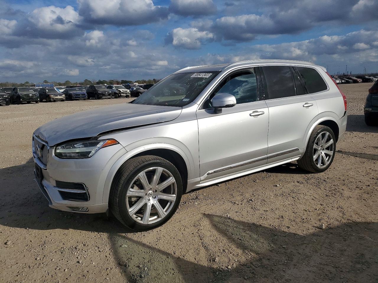 2019 VOLVO XC90