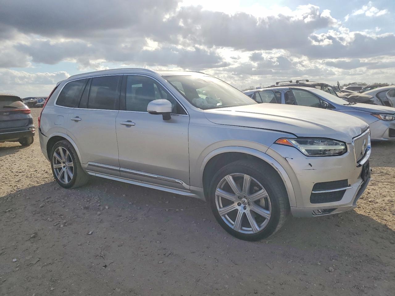2019 VOLVO XC90 T6 INSCRIPTION photo 4