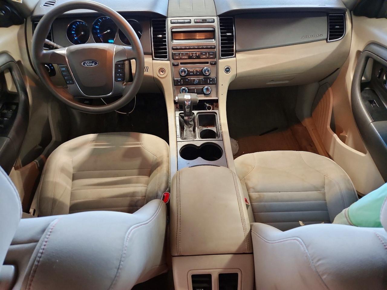 2011 FORD TAURUS SE photo 8