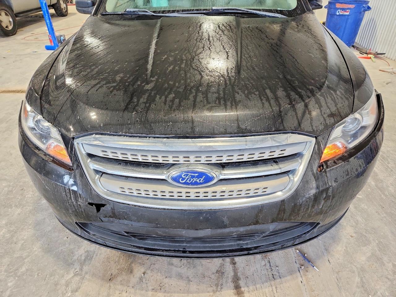 2011 FORD TAURUS SE photo 11