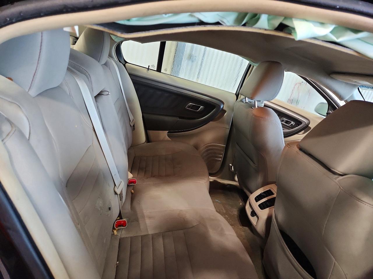 2011 FORD TAURUS SE photo 10