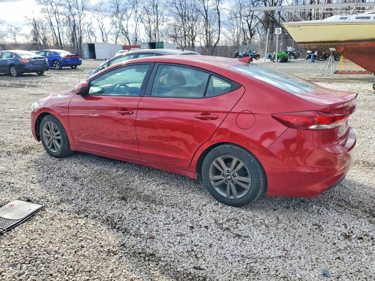 2017 HYUNDAI ELANTRA photo 3