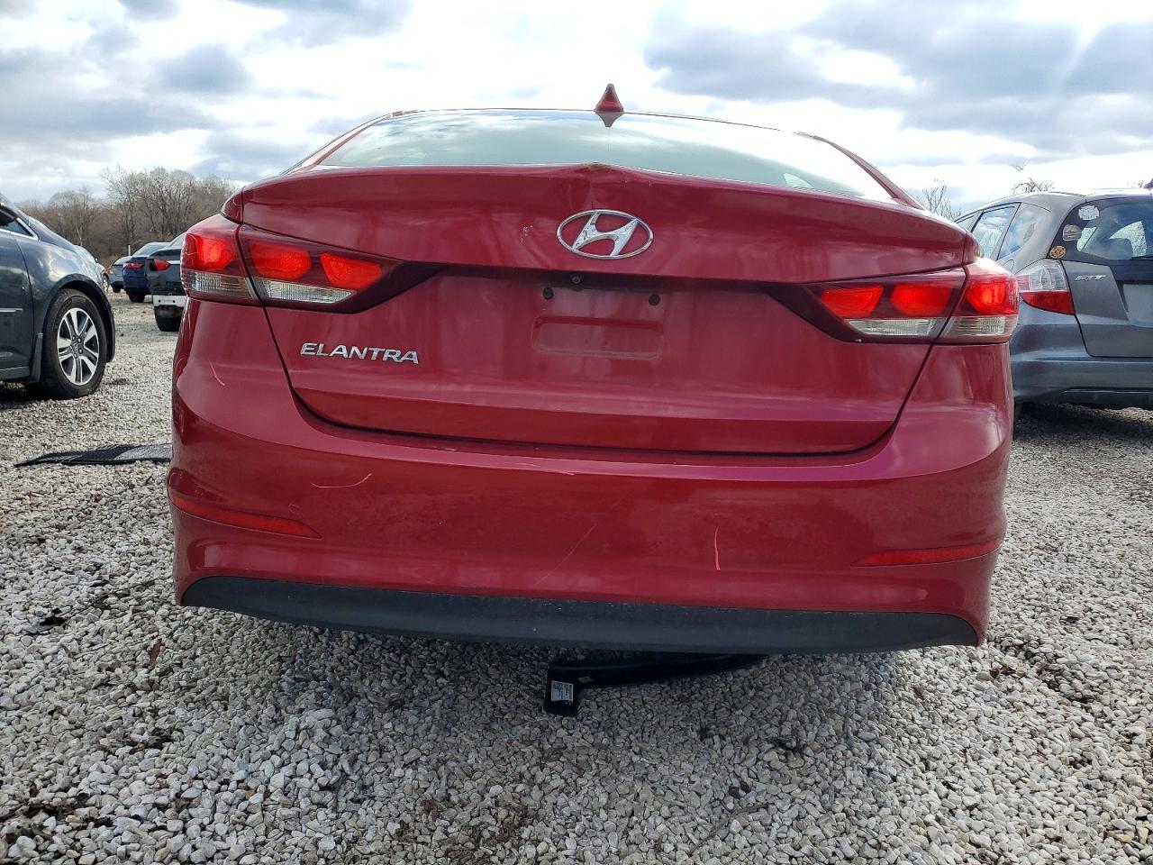 2017 HYUNDAI ELANTRA photo 11
