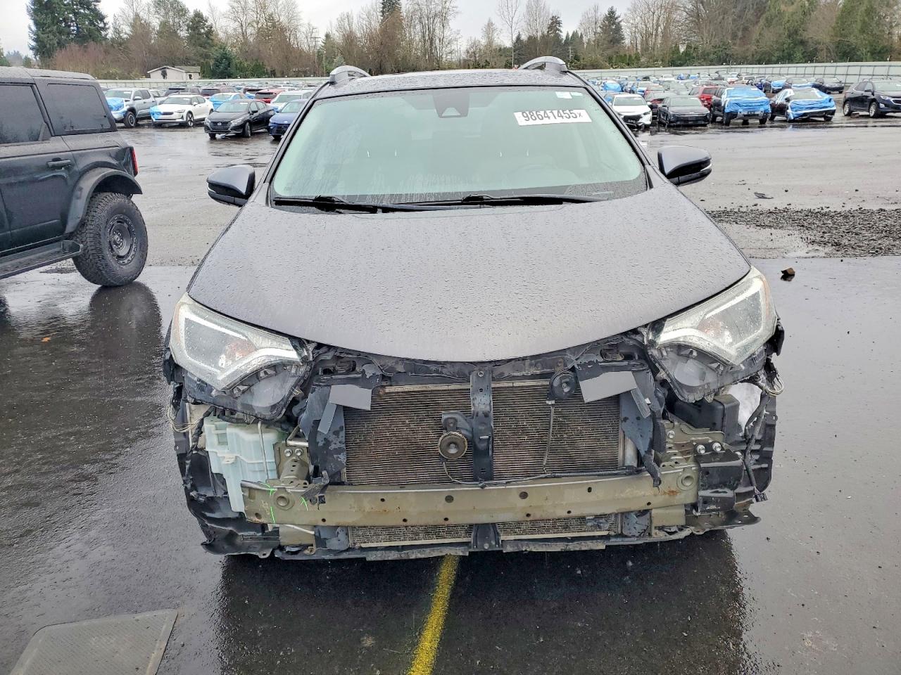 2017 TOYOTA RAV4 XLE photo 5