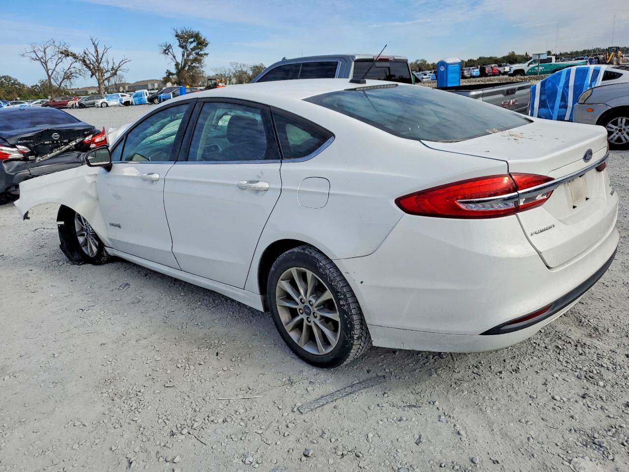 2017 FORD FUSION SE HYBRID photo 2