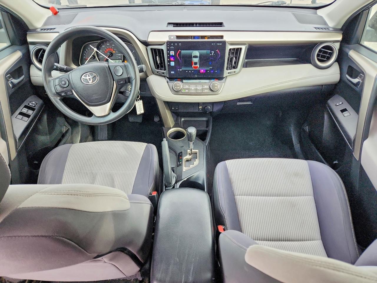 2014 TOYOTA RAV4 XLE photo 8