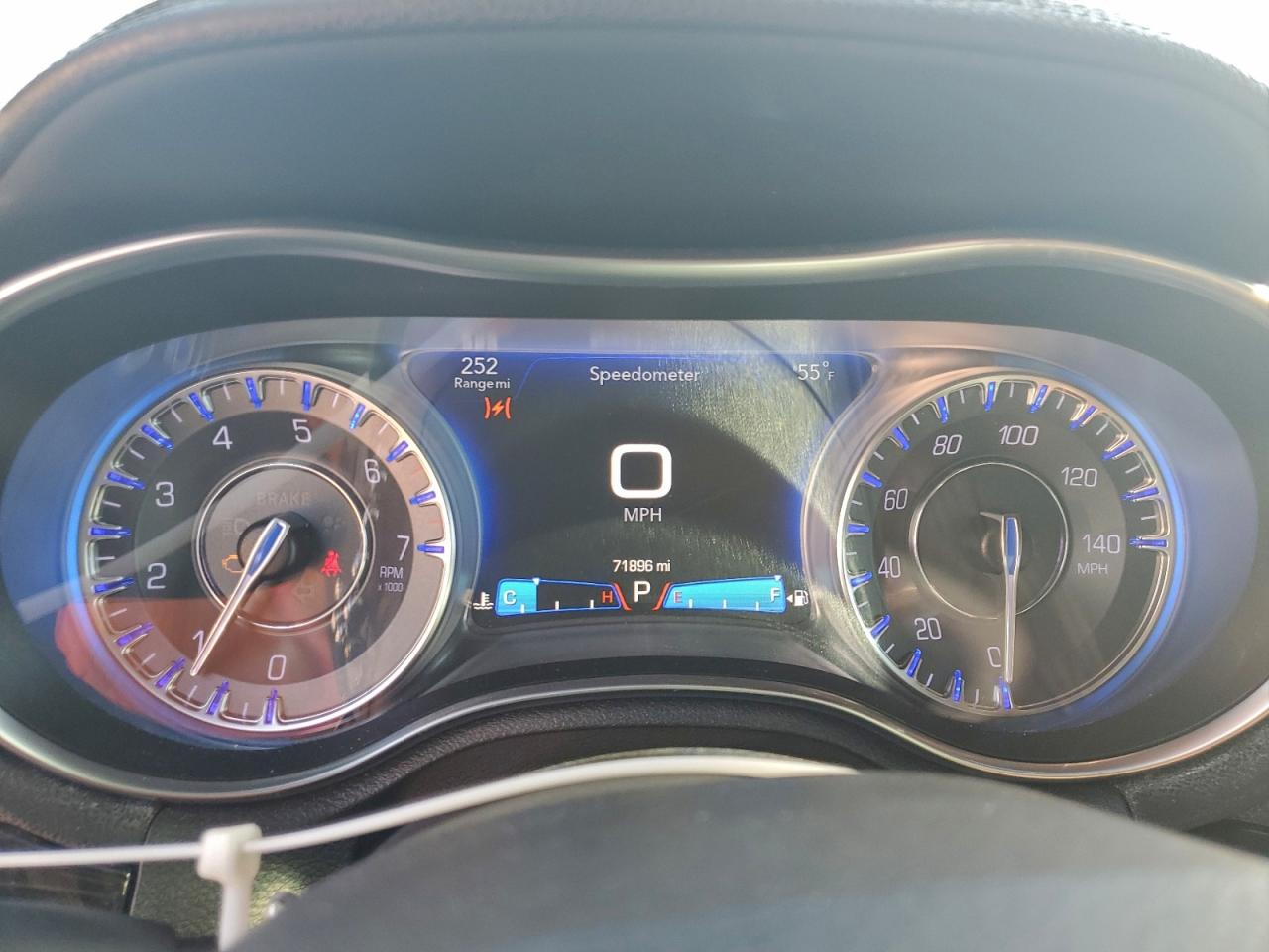 2018 CHRYSLER 300 LIMITED photo 9