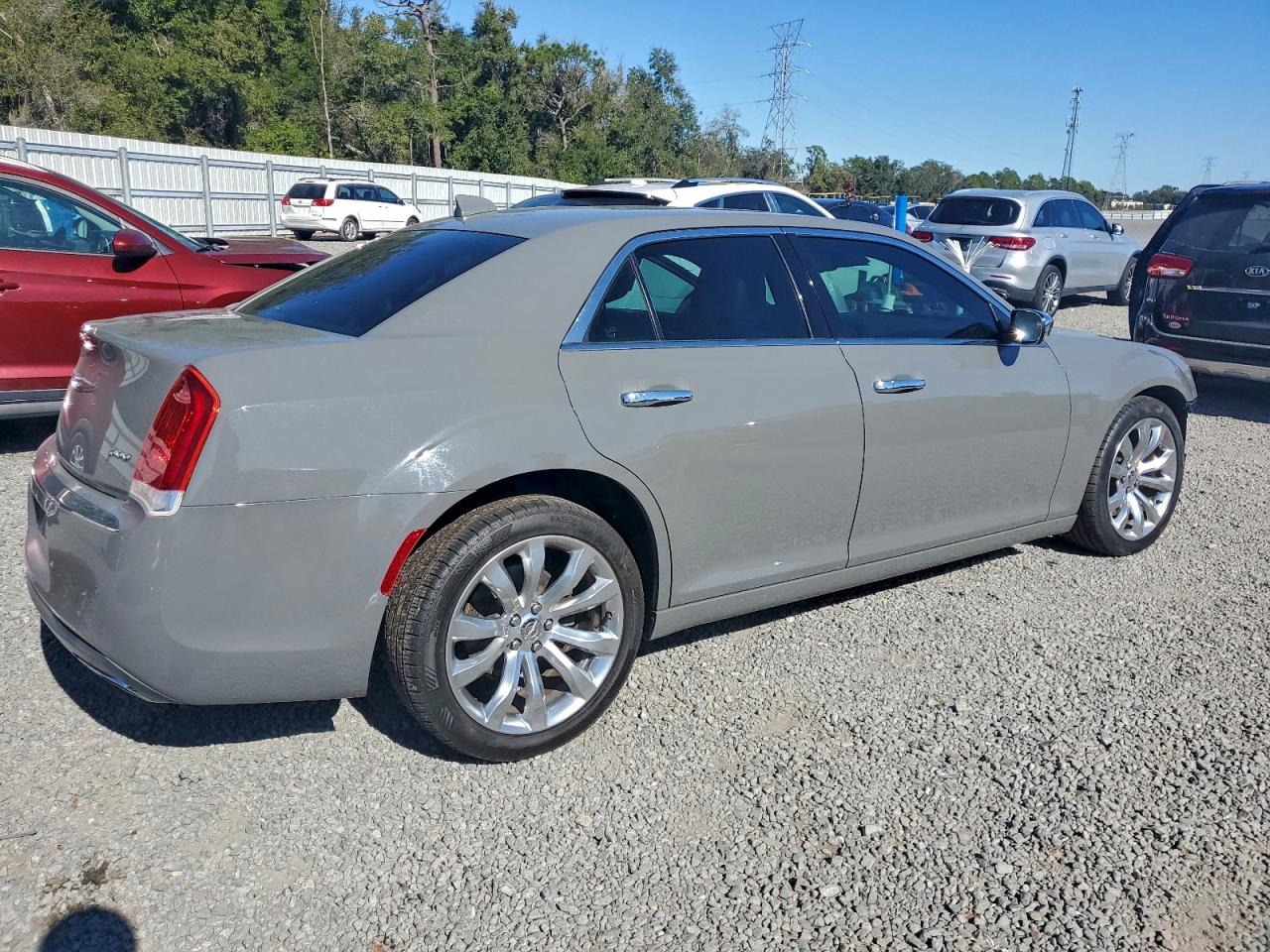 2018 CHRYSLER 300 LIMITED photo 3