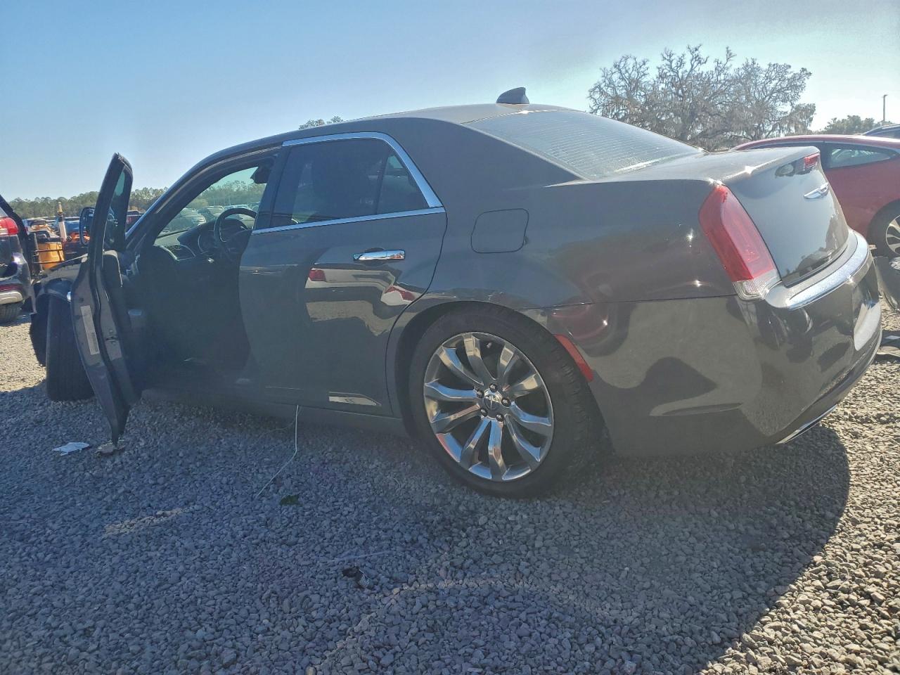 2018 CHRYSLER 300 LIMITED photo 2
