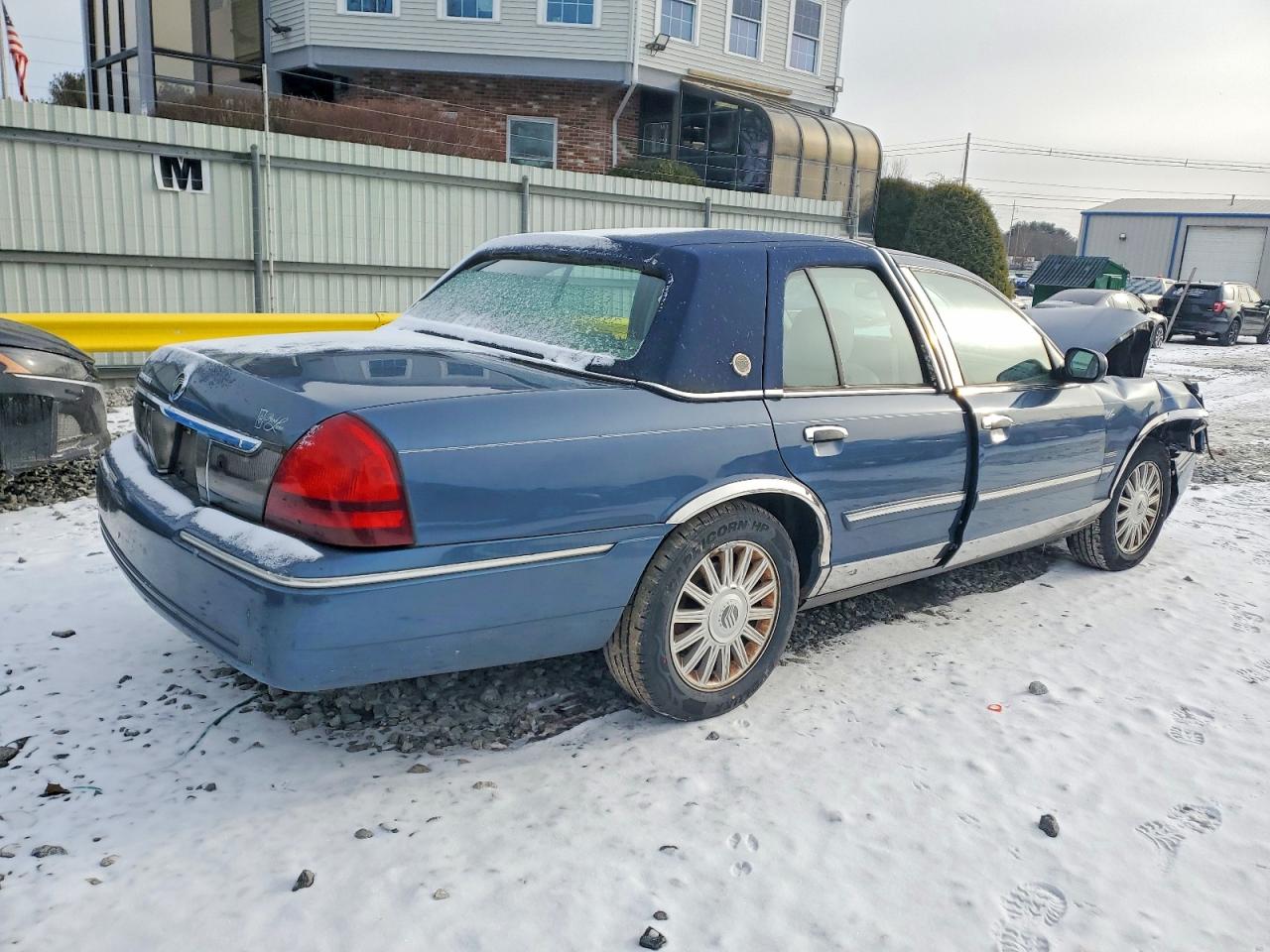 2009 MERCURY GRAND MARQUIS LS photo 3