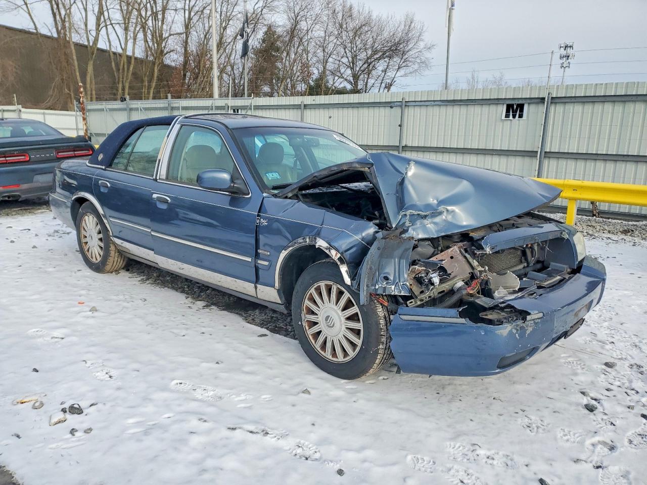 2009 MERCURY GRAND MARQUIS LS photo 4