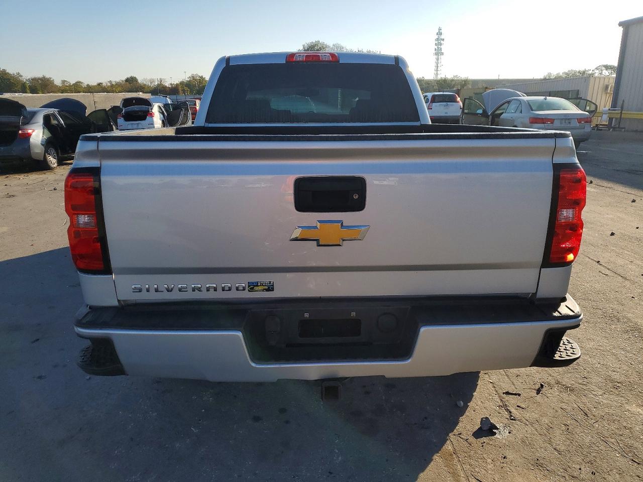2018 CHEVROLET SILVERADO K1500 CUSTOM photo 6