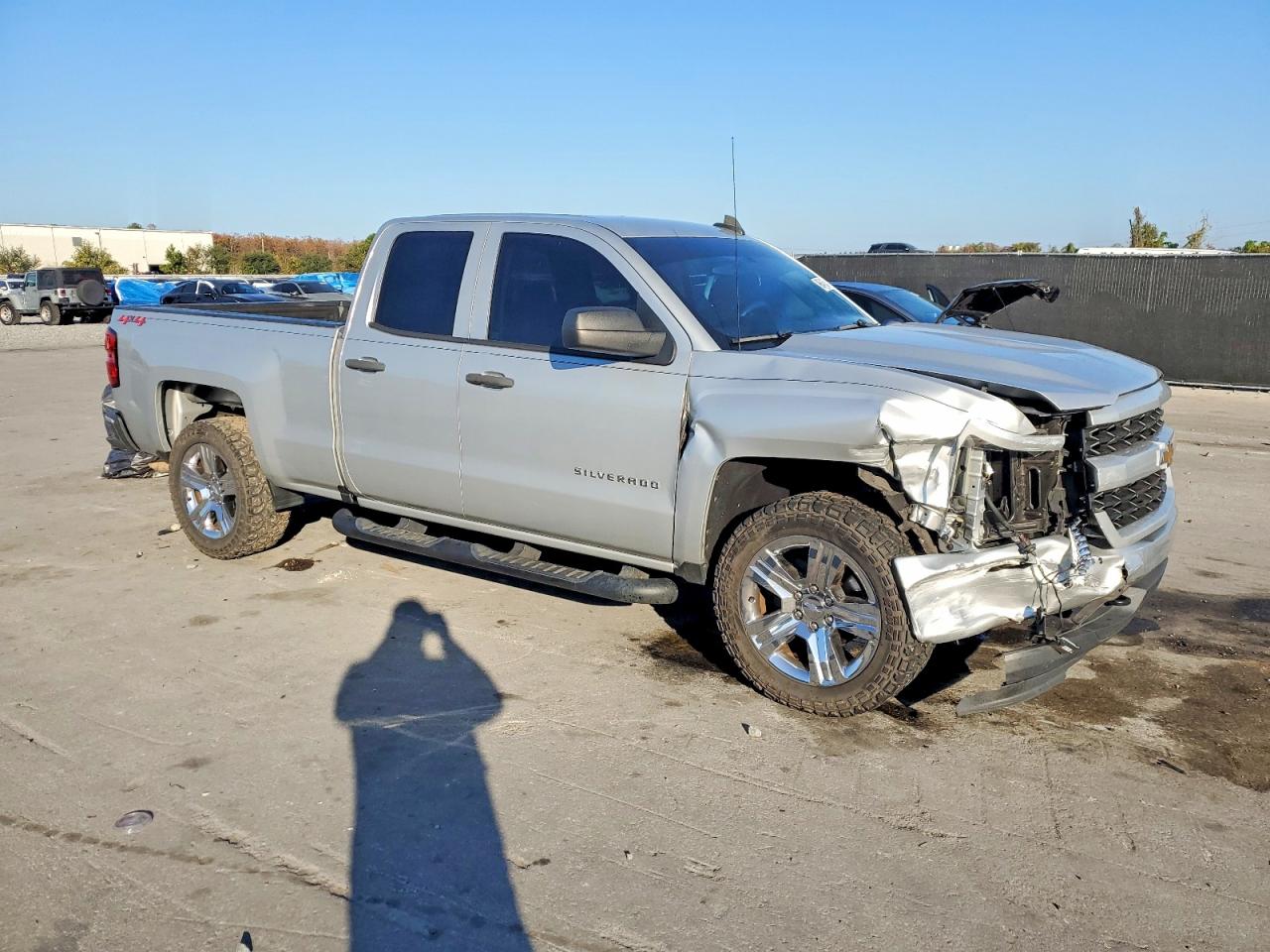 2018 CHEVROLET SILVERADO K1500 CUSTOM photo 4