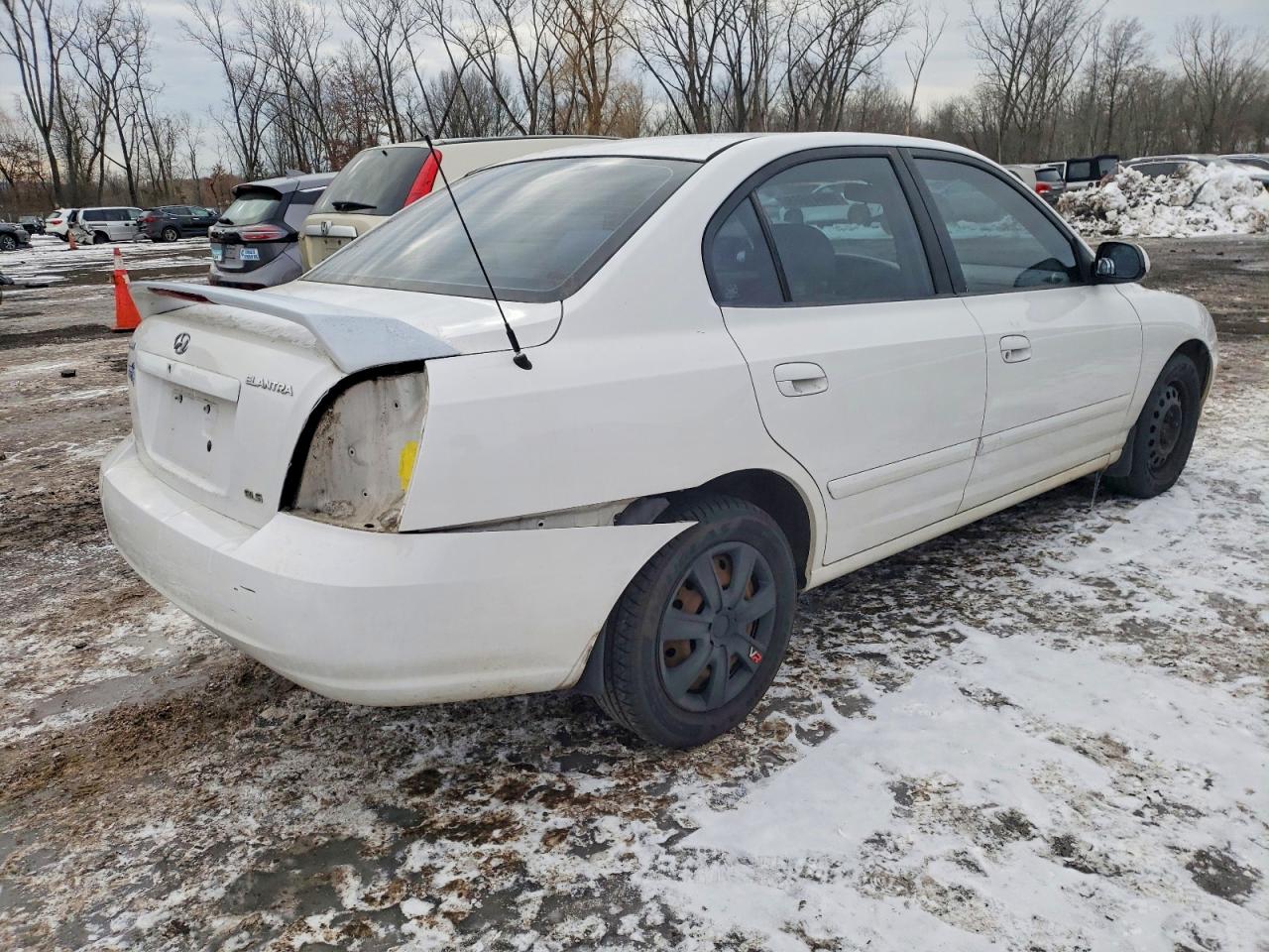 2003 HYUNDAI ELANTRA GLS photo 3