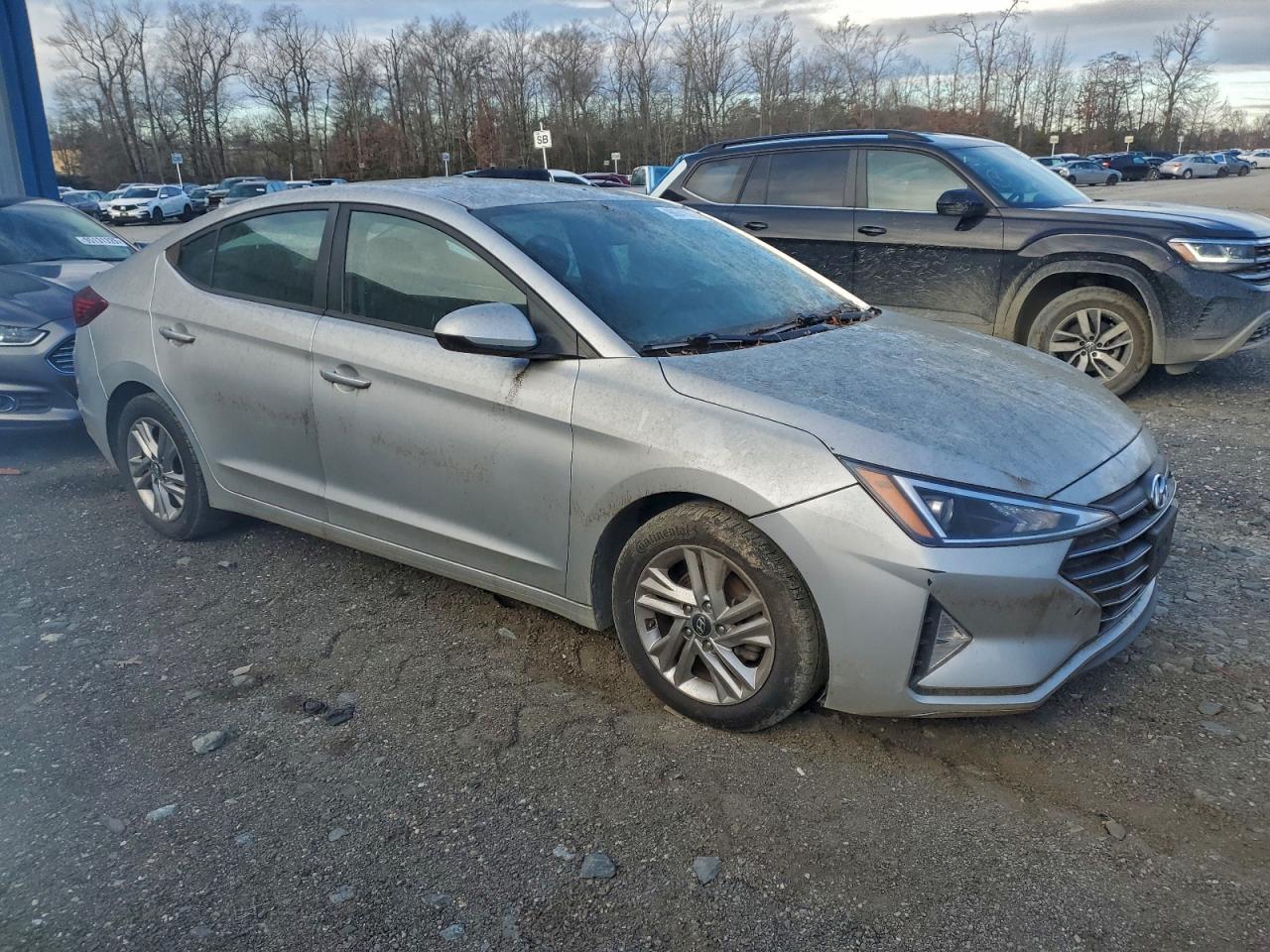 2019 HYUNDAI ELANTRA SEL photo 4