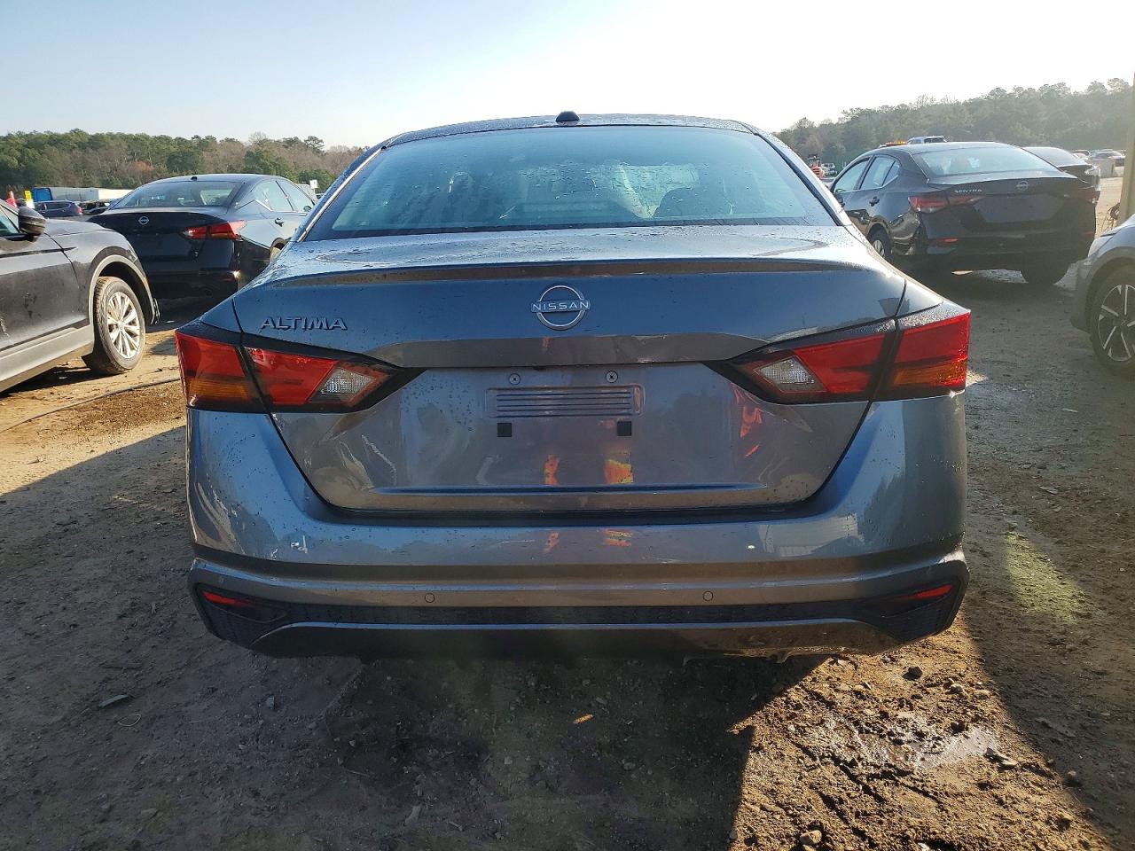 2025 NISSAN ALTIMA SV photo 6