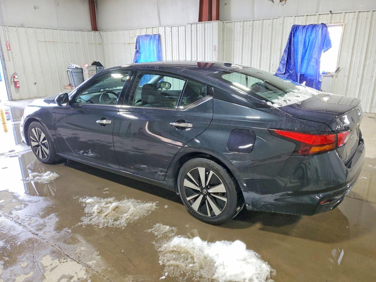 2019 NISSAN ALTIMA SV photo 2