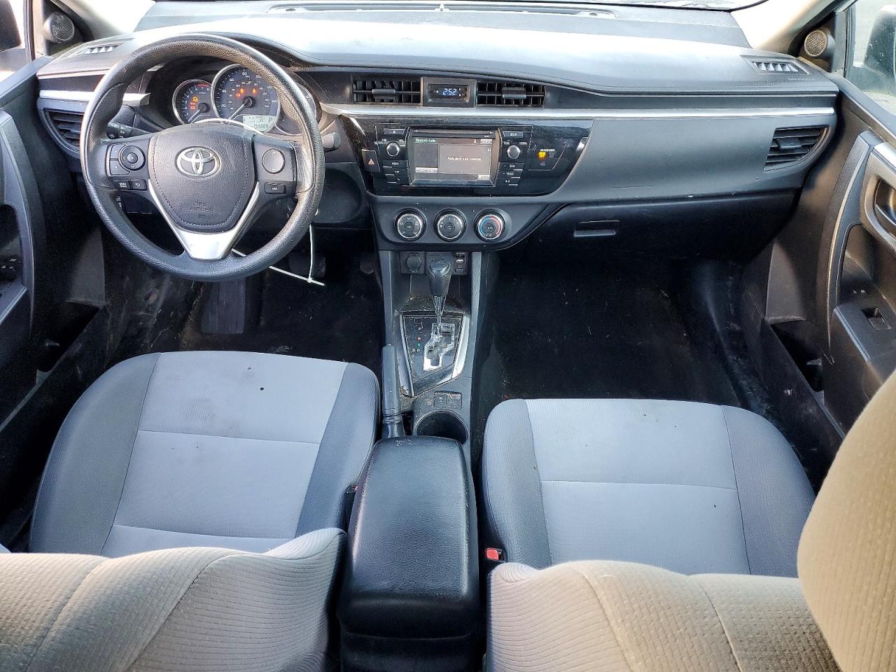 2016 TOYOTA COROLLA L photo 8
