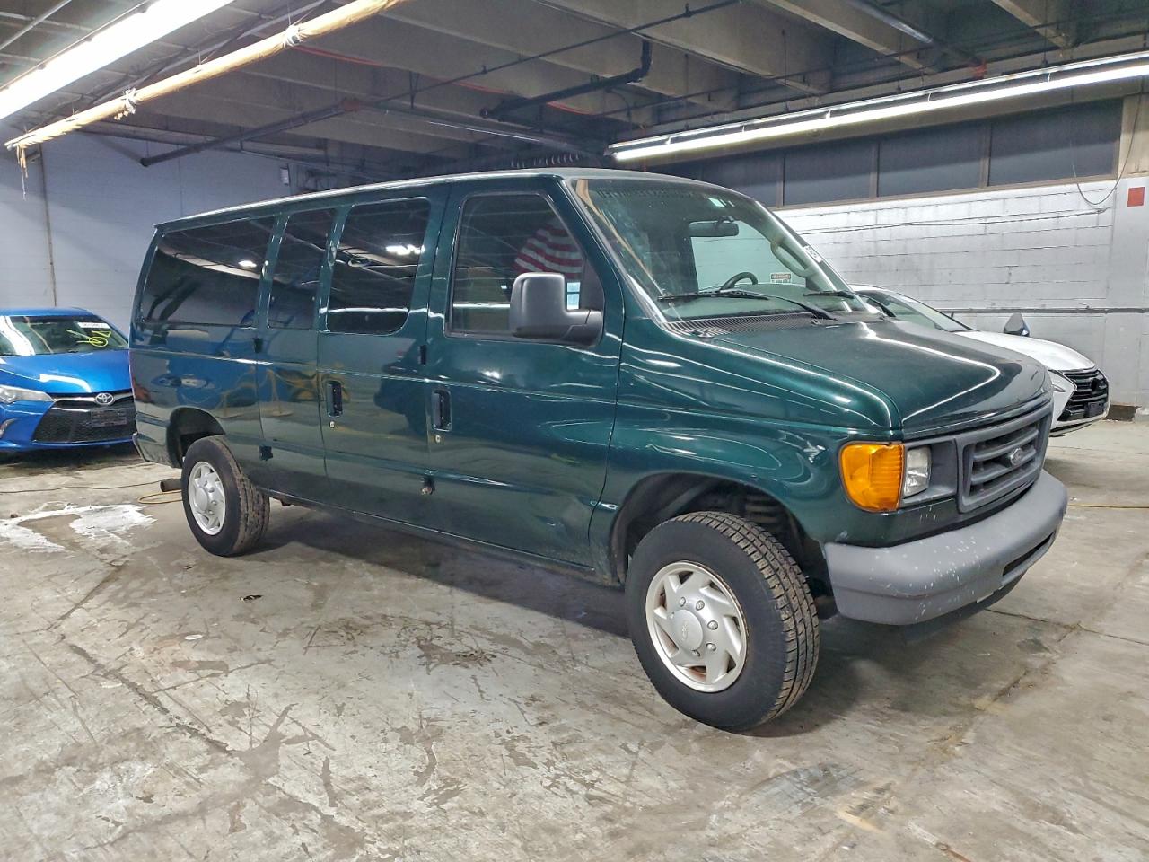 2007 FORD ECONOLINE E350 SUPER DUTY WAGON photo 4