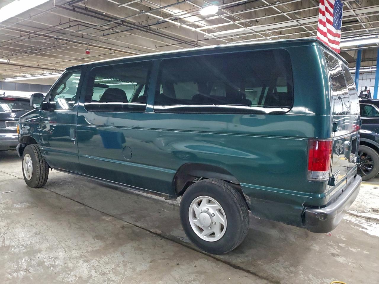 2007 FORD ECONOLINE E350 SUPER DUTY WAGON photo 2
