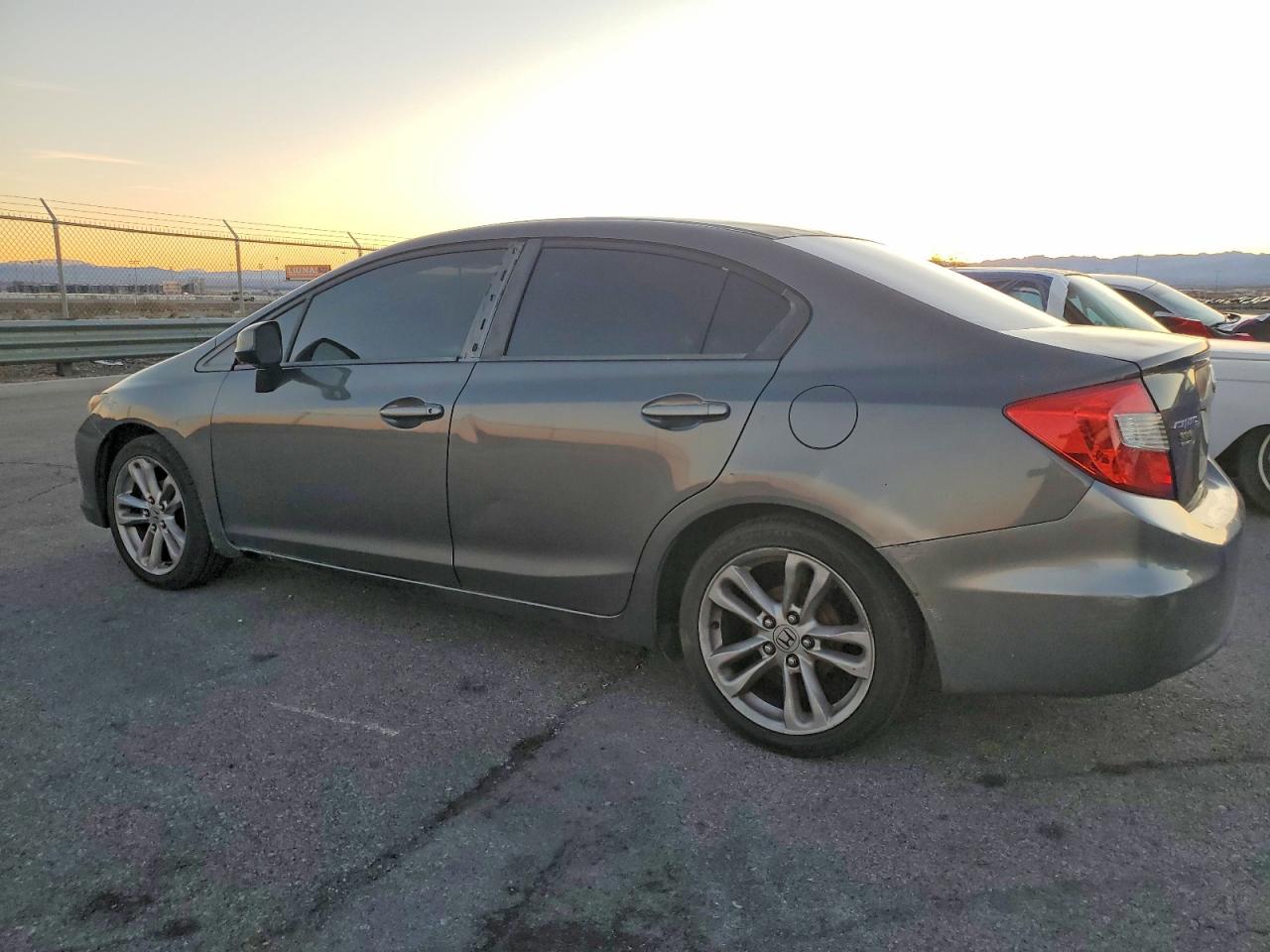 2012 HONDA CIVIC LX photo 2