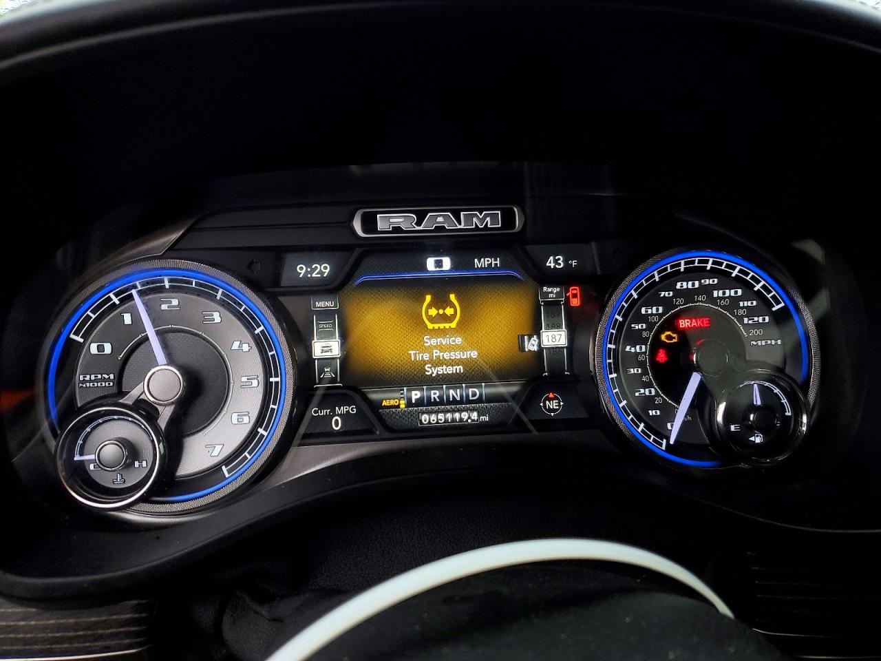 2019 RAM 1500 LIMITED photo 9