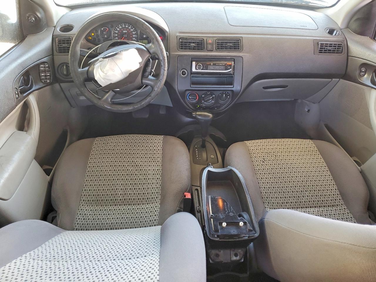 2007 FORD FOCUS photo 8