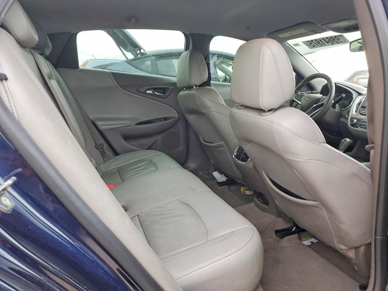 2017 CHEVROLET MALIBU LT photo 10