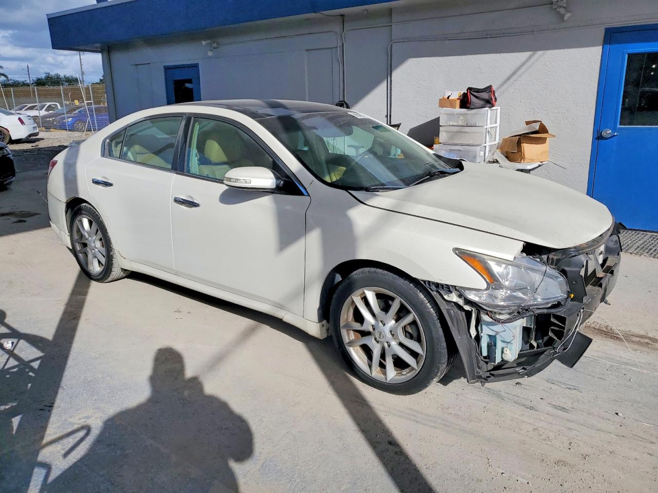 2010 NISSAN MAXIMA S photo 4