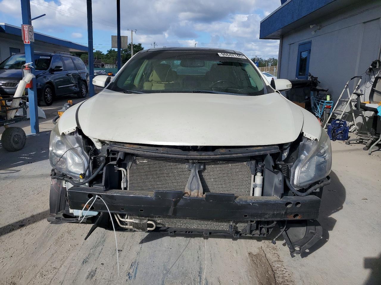 2010 NISSAN MAXIMA S photo 5