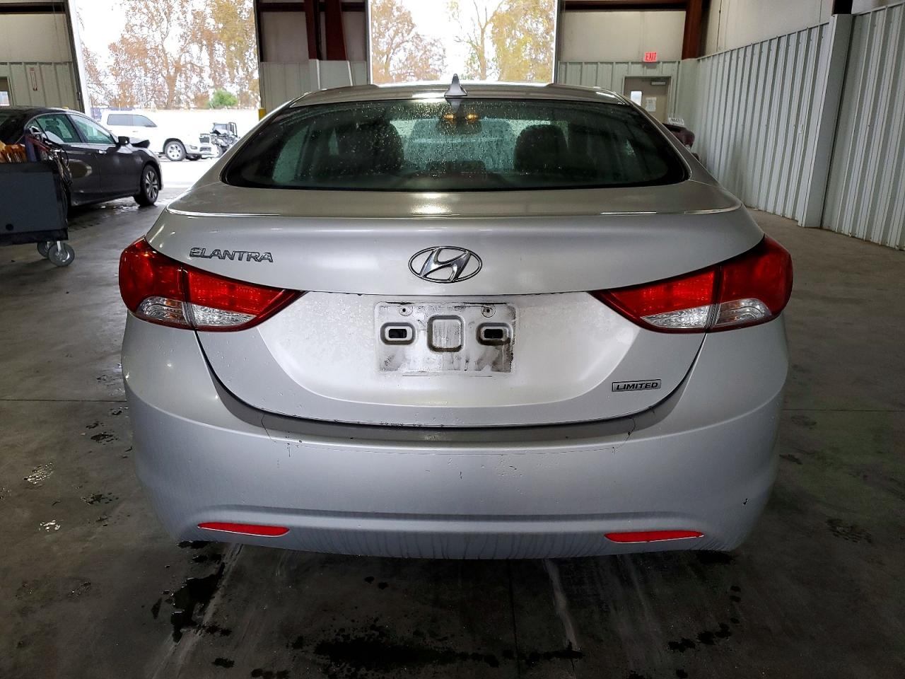 2013 HYUNDAI ELANTRA GLS photo 6