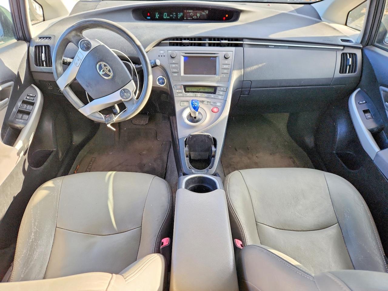 2012 TOYOTA PRIUS TWO photo 8