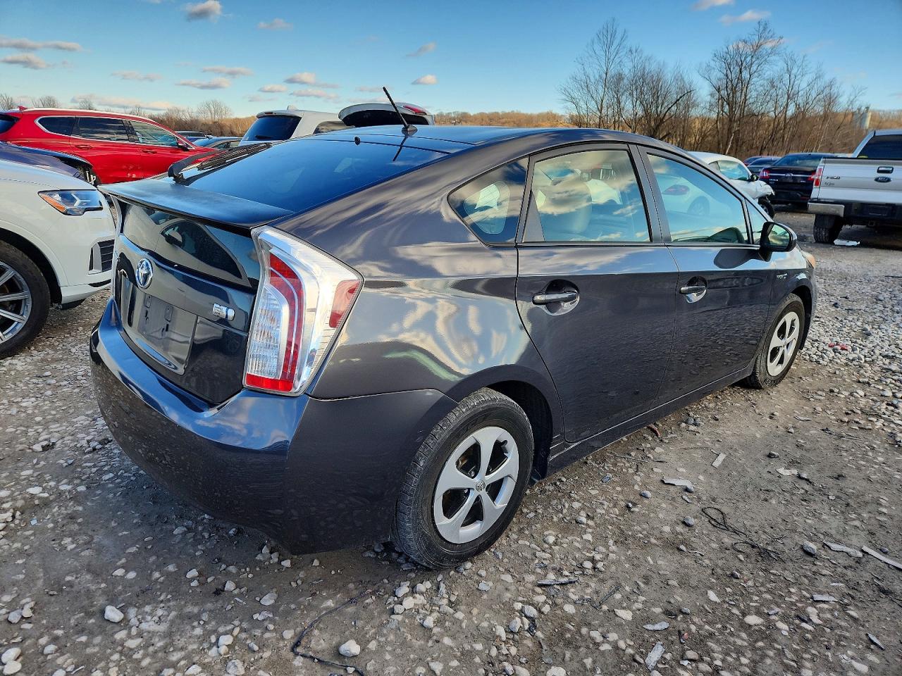 2012 TOYOTA PRIUS TWO photo 3