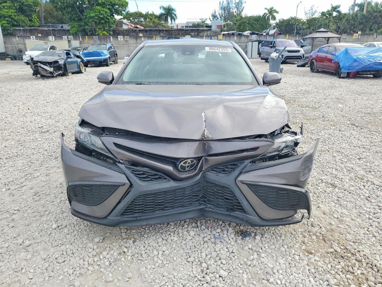 2021 TOYOTA CAMRY SE photo 5
