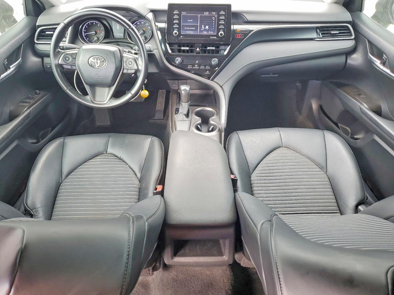 2021 TOYOTA CAMRY SE photo 8