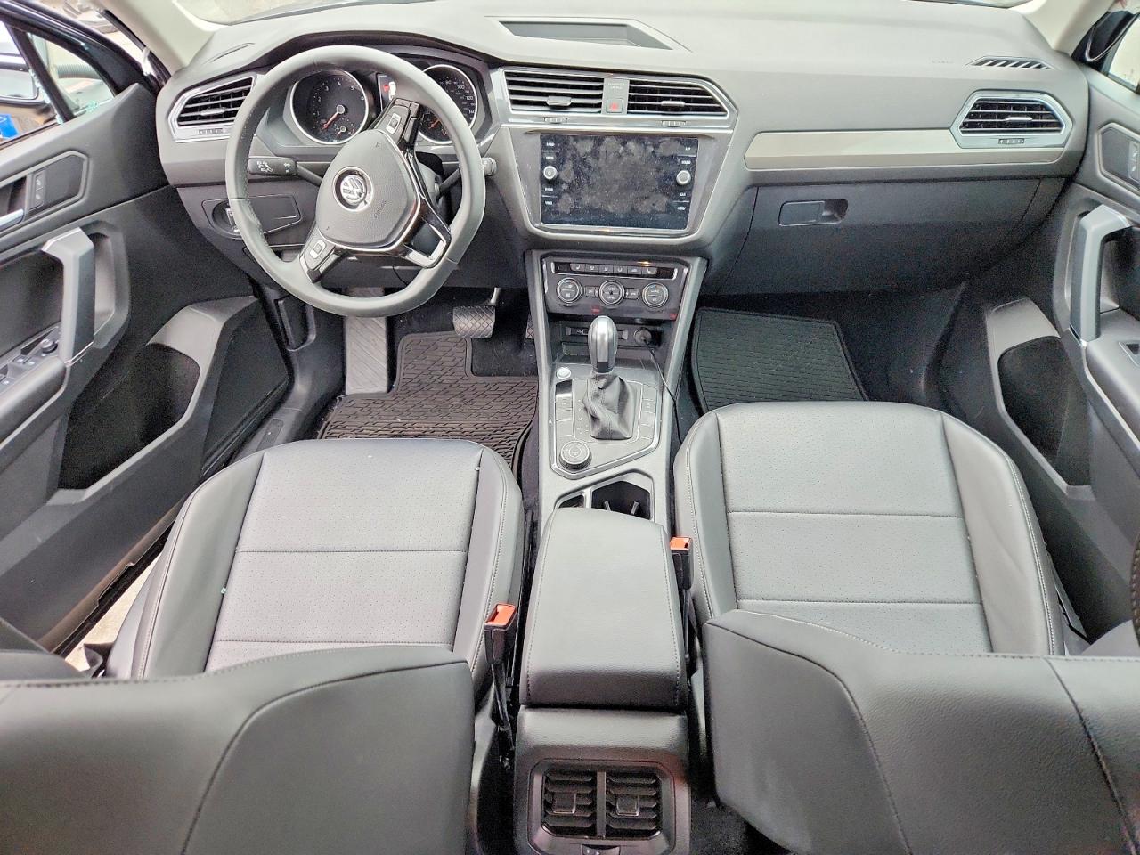 2020 VOLKSWAGEN TIGUAN SE photo 8