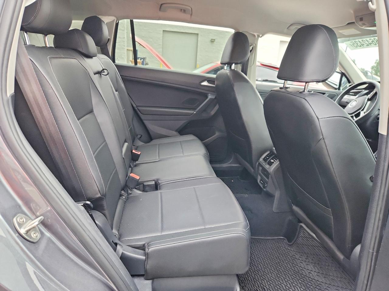 2020 VOLKSWAGEN TIGUAN SE photo 10