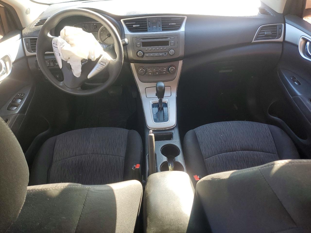 2014 NISSAN SENTRA S photo 8