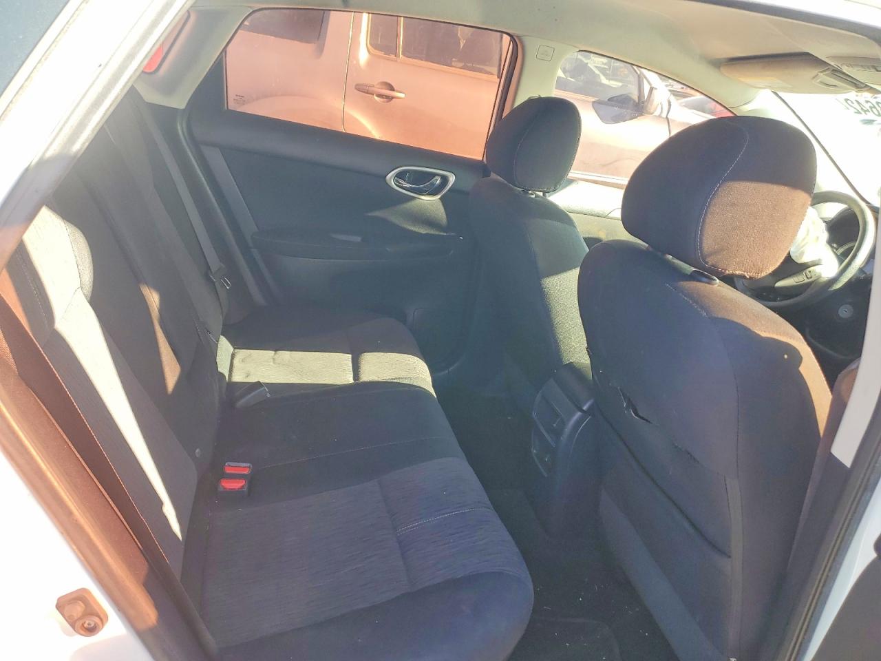2014 NISSAN SENTRA S photo 10
