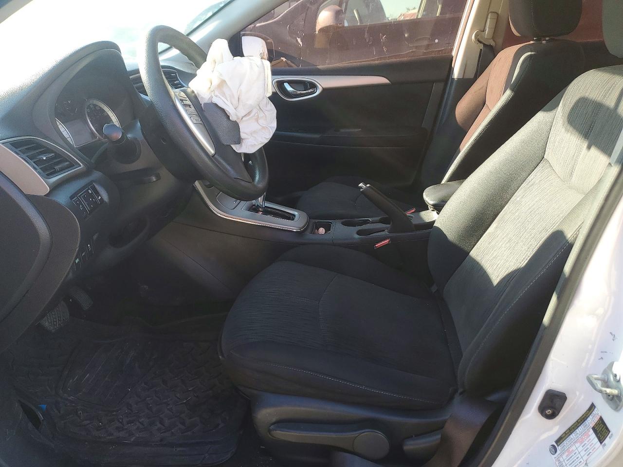 2014 NISSAN SENTRA S photo 7