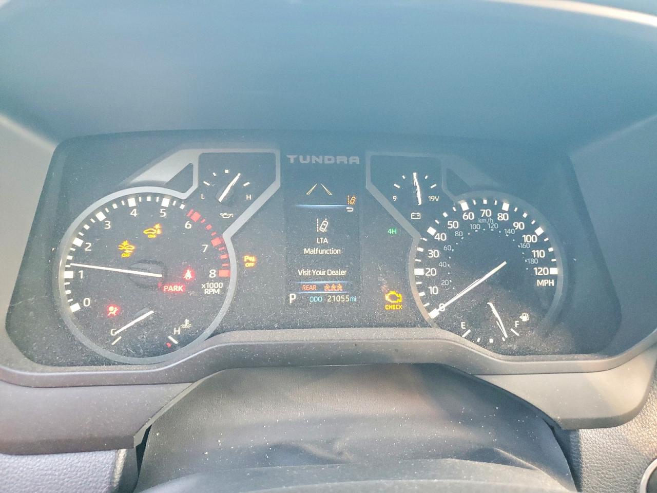 2024 TOYOTA TUNDRA CREWMAX SR photo 17