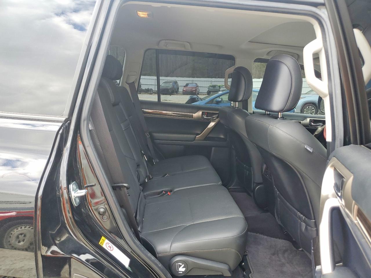 2017 LEXUS GX 460 photo 11