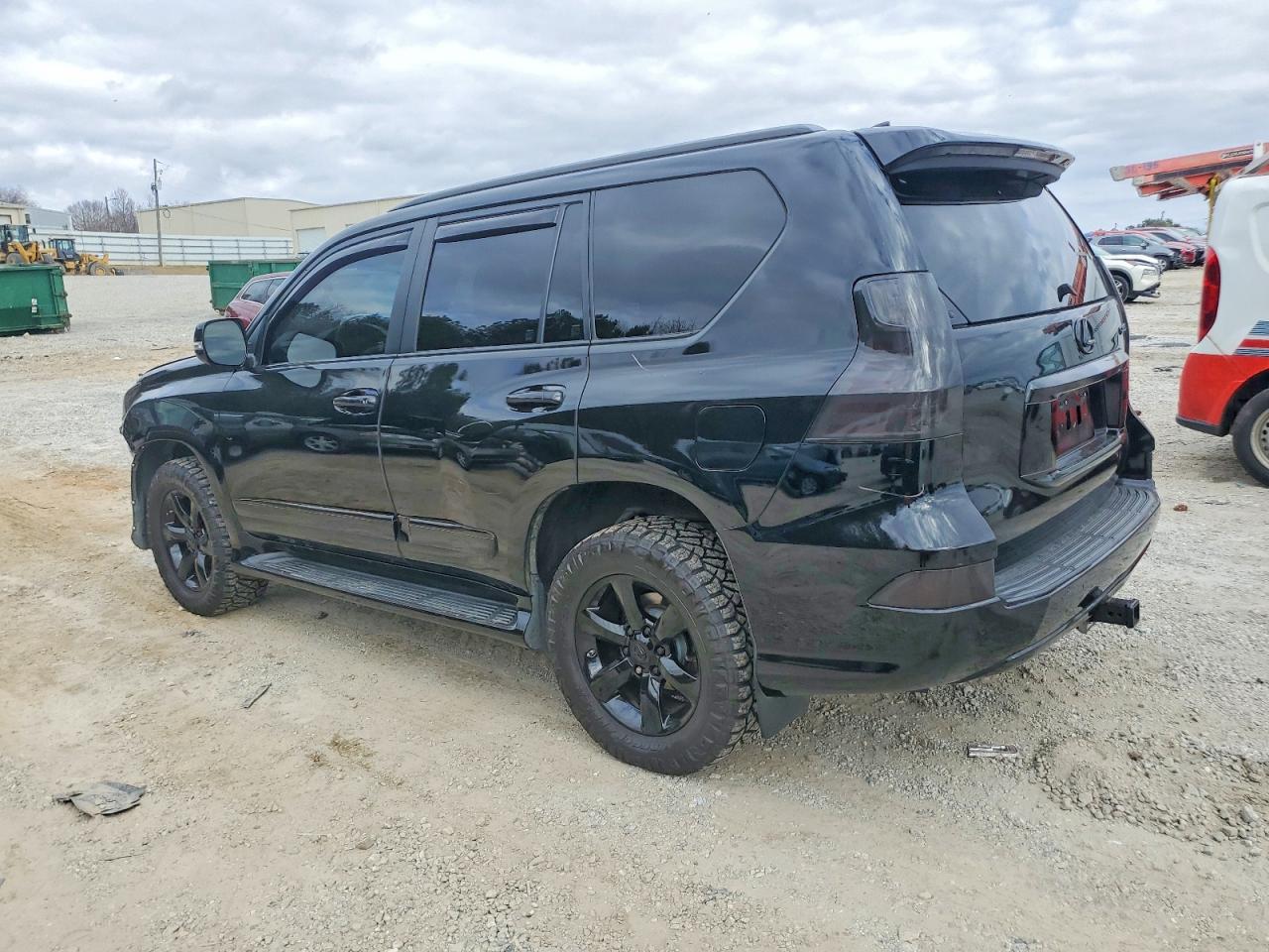 2017 LEXUS GX 460 photo 2