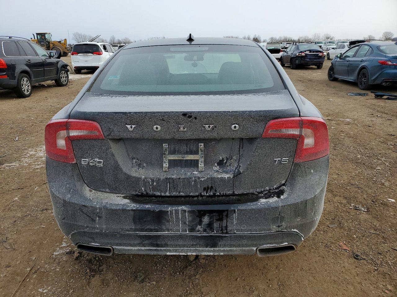 2015 VOLVO S60 PREMIER photo 6