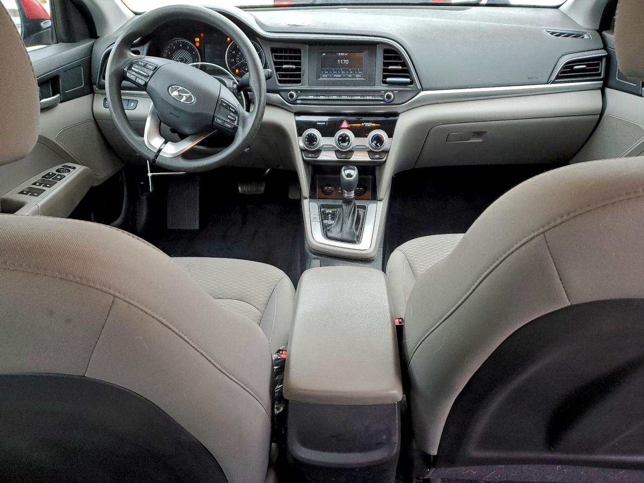 2019 HYUNDAI ELANTRA SE photo 8