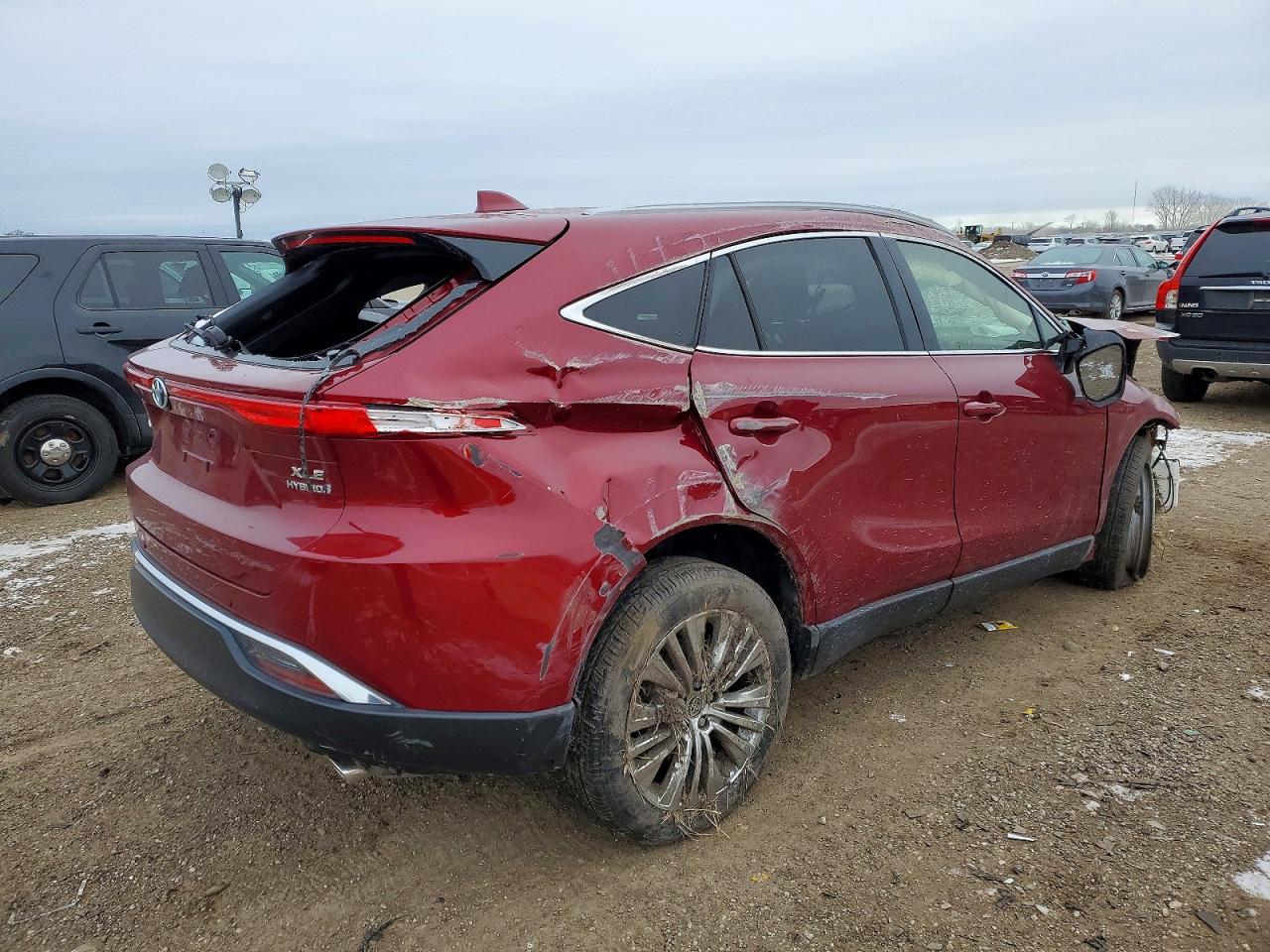 2021 TOYOTA VENZA LE photo 3