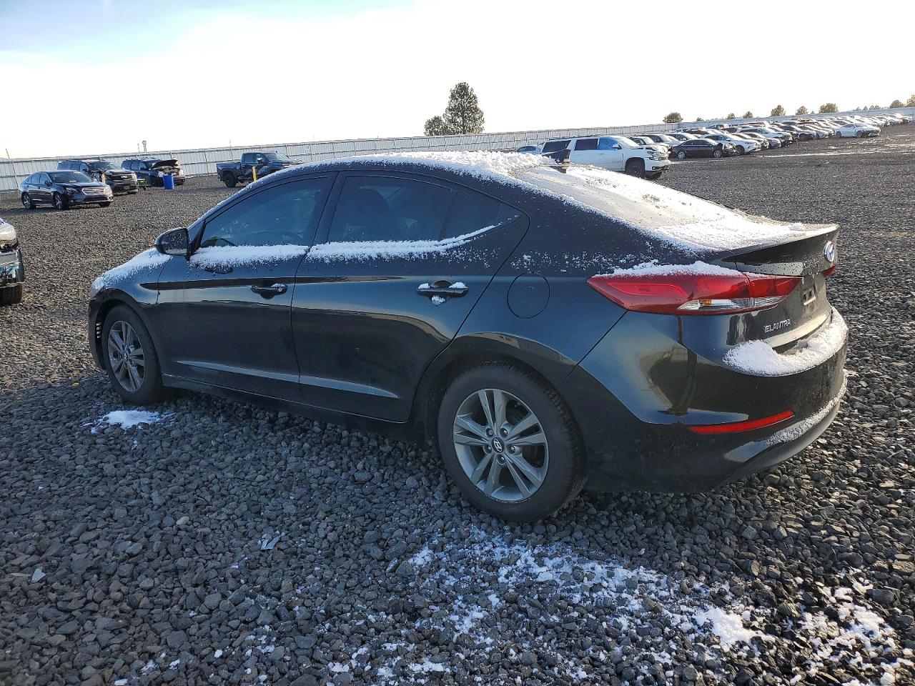 2017 HYUNDAI ELANTRA SE photo 2