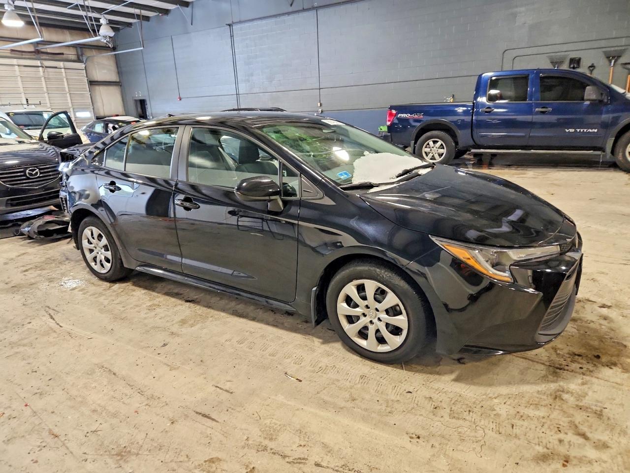 2023 TOYOTA COROLLA LE photo 4