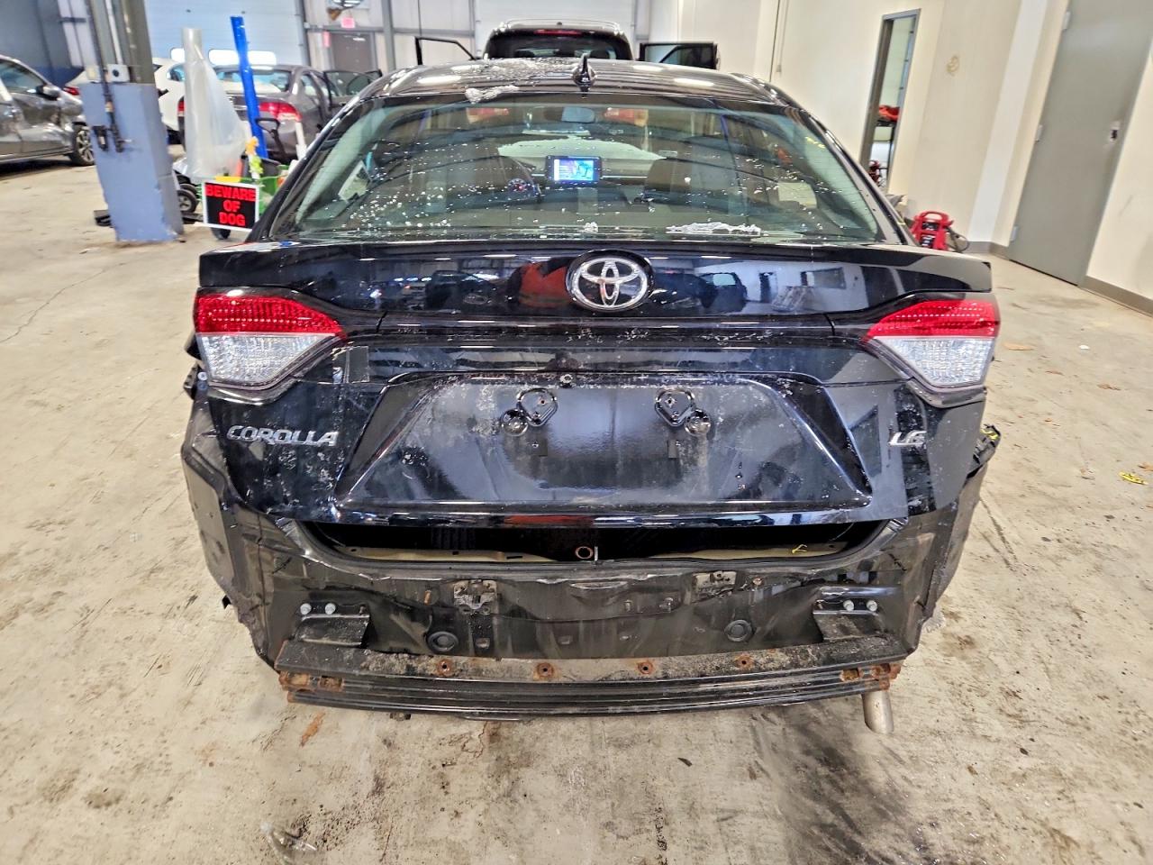 2023 TOYOTA COROLLA LE photo 6