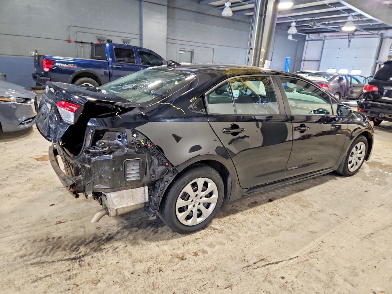 2023 TOYOTA COROLLA LE photo 3